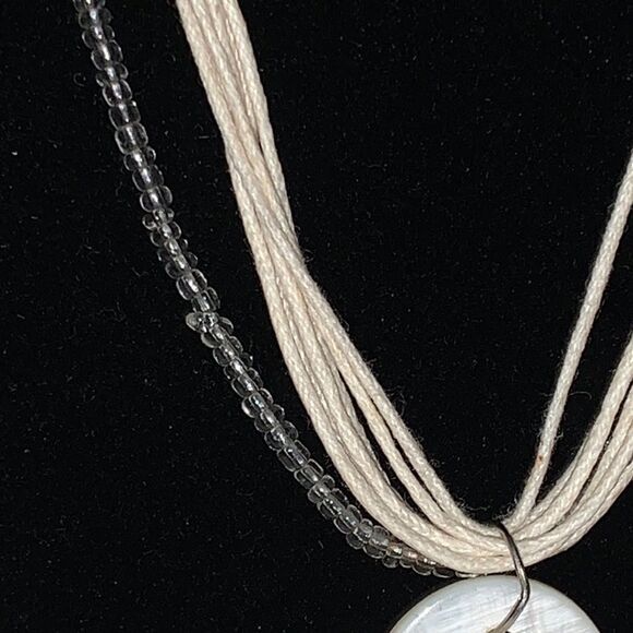 White carved shell necklace. 20” - Picture 3 of 8